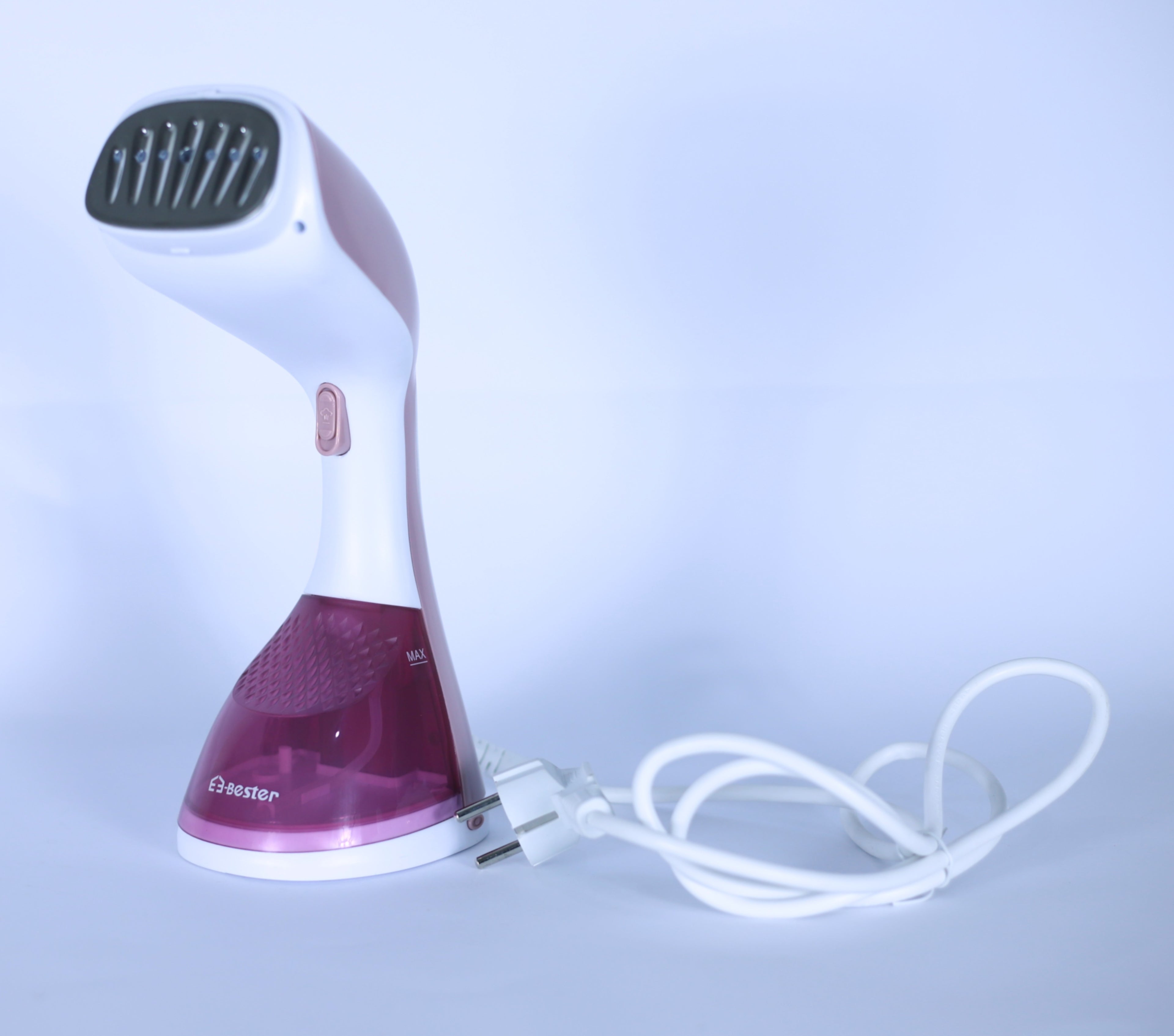 مكواة بخار يدوية